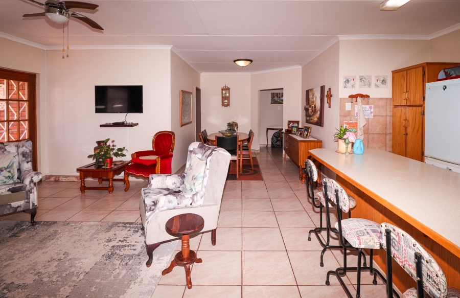 3 Bedroom Property for Sale in Flamwood North West